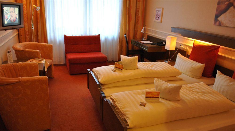 Hotel Hellers Twenty Four I -24H-Check-In- Friedrichshafen Exteriér fotografie